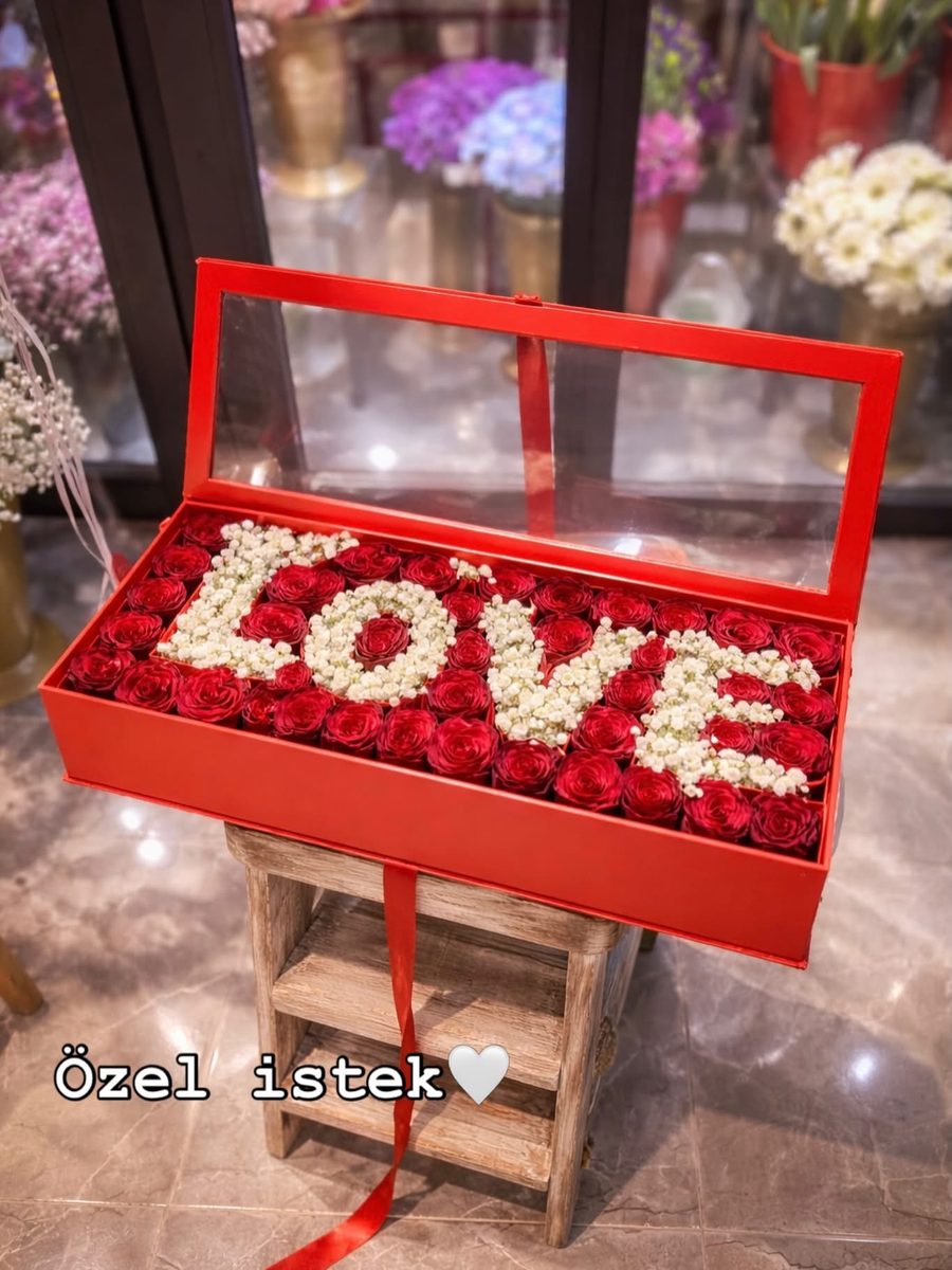 LOVE kutu aranjmanı